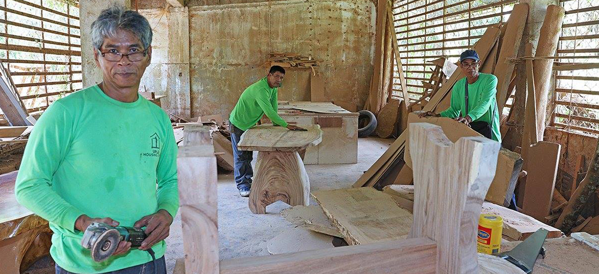 UHO Carpenter-Artists